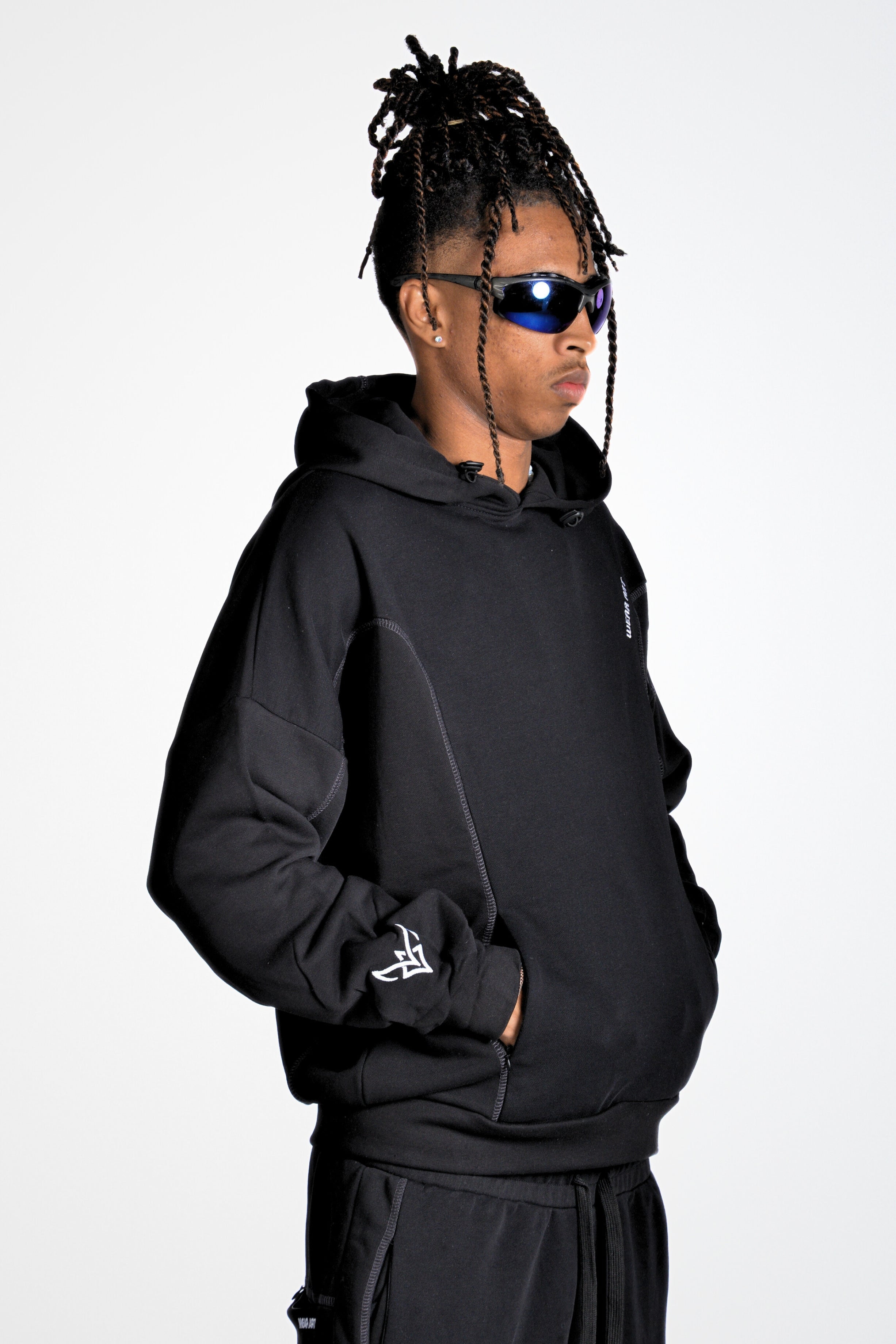 Pirooche Structured Hoodie – Minimal Street Essential